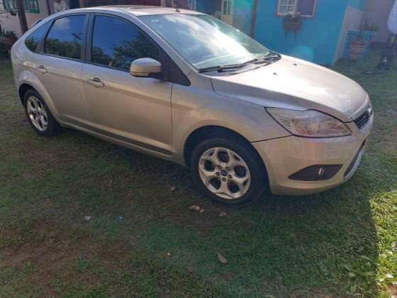 FORD FOCUS 2.0 TITANIUM HATCH 16V FLEX 4P AUTOMÁTICO FORD FOCUS 2.0 TITANIUM HATCH 16V FLEX 4P AUTOMÁTICO